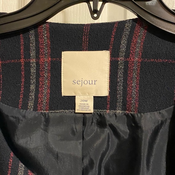 Dress - Picture 2 of 2